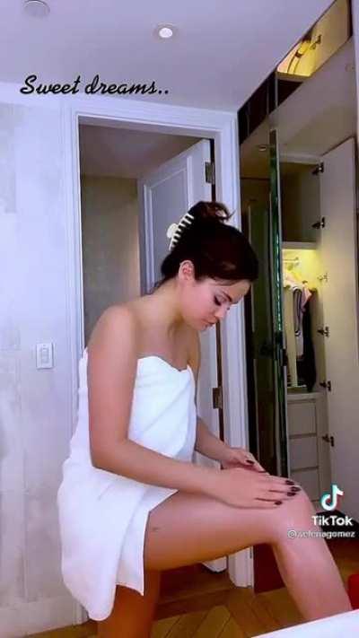 I could watch this all f**kn day. Wait a second. I have been..