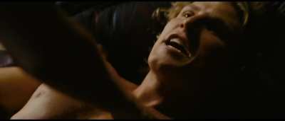 Riding skills of Bree and that hair flip though!