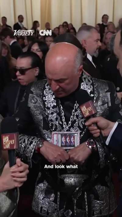 Kevin O’Leary Wears $30 Million Kobe, LeBron, Jordan Triple Logoman Necklace at the Oscars