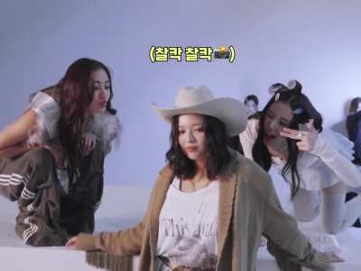 251013 - Jihyo, Jeongyeon and Chaeyoung!