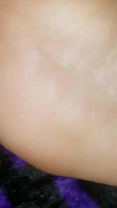 Cousin Vanessa fell asleep on FaceTime with her friends and her feet were out like that.