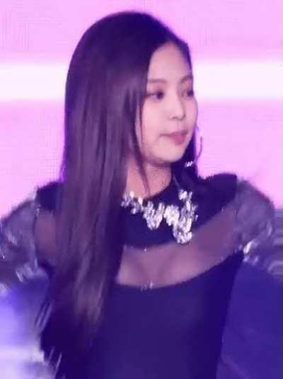 Just like that Jennie I would love to watch your bouncing boobies while riding my cock in a cowgirls position 💦💦💦