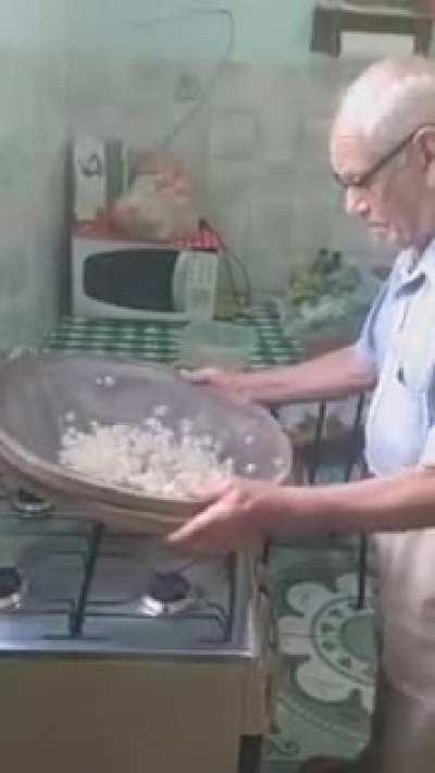 How to pop corn