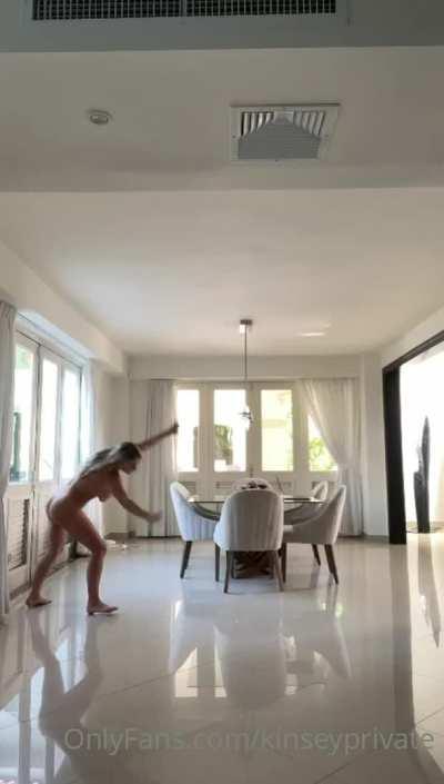 Kin$ey W0lanski latest premium Onlyfans pack....link in comments 🤤👇