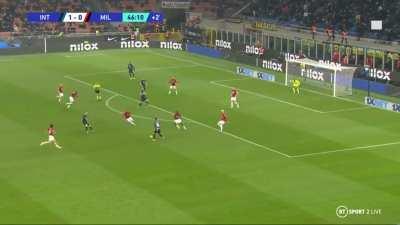 Mike Maignan tackle outside the box vs Inter '47