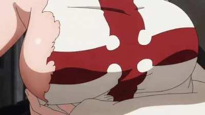 Bro Arrow is so thicc it's insane, her thighs are thicc as hell and her tits are huge she's without a doubt one of the thiccest anime girls I've eve seen. Her thighs are that thicc makes me wonder if she has a phat ass too? Do they ever show it in the man