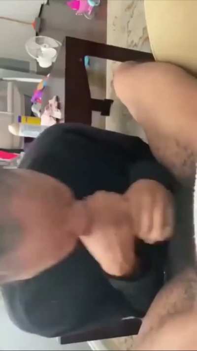 “Send that to me cause I’m gonna send this to my baby daddy” is evil as fuck 😂😂😂🤦🏾‍♂️