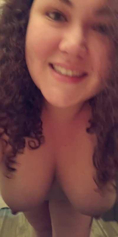 Just a naked titty shake for you😉