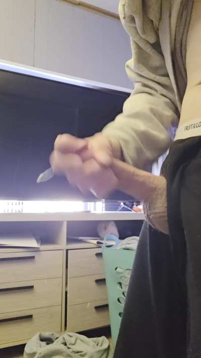 [30] Woke up with straight morning wood and had to knock it out before work 14 hours here I cum
