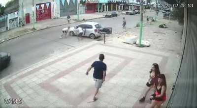 Laferrere: atropello a un grupo de amigos y mato a una chica. Antes les había pedido alcohol.