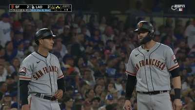 [Highlight] [Highlight] Enrique Hernandez can't find the ball which loads the bases in extras.