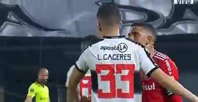 Cáceres 😭😭😭 Taison 🤔🤔🤔 Seu juiz 🤣🤣🤣