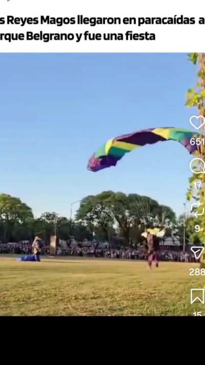 Llegaron los reyes magos a Pergamino en paracaidas y salió mal