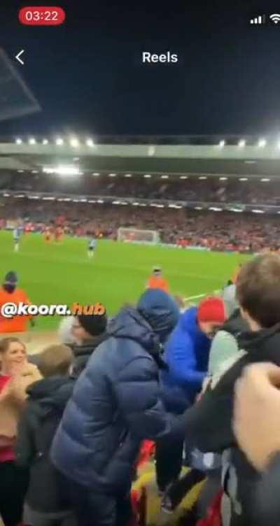 Пацану нужнее, чем этим симулянтам на поле