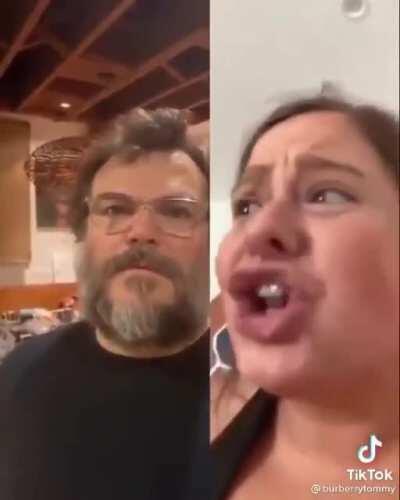 Have you guys seen the new fnaf trailer