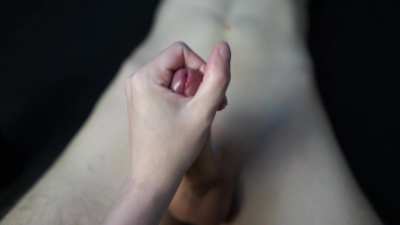 I plays fingers so gently and pleasantly