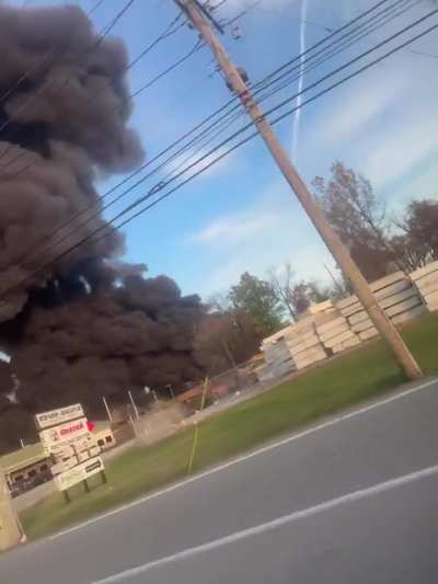 Terrifying View of Louisville Airplane Crash Today (11/4/25)