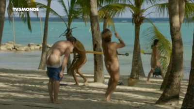 Guillaume de Tonquédec et autres - Fais pas ci, fais pas ça S07E02 (FR2014) (4/4) - Renaud s'adapte au naturisme