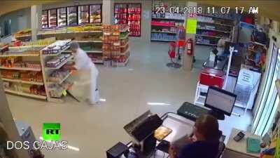 The brave gentleman... though it's risky but with other people help he managed the situation under control.