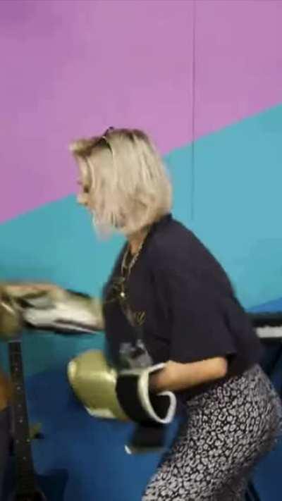 Noice.. in cool pants