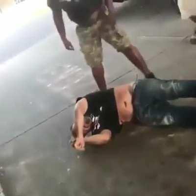 Wow just lifted him, without using the leg or hips as leverage to throw him