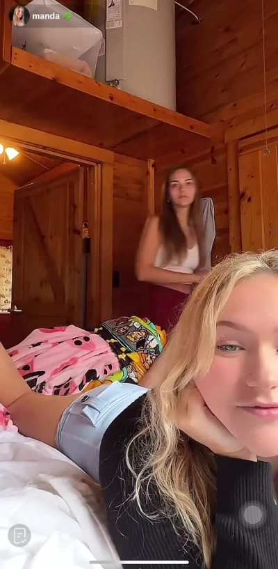 From @amandalmaerz live