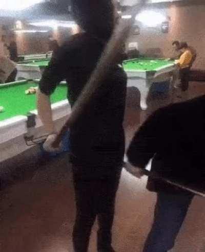 Holup, Pool Player...!