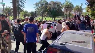 “Crowd breaks windows on Dolores”