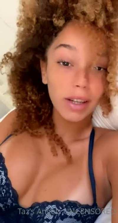 Just imagine waking up next to AB like this...😍😍😍