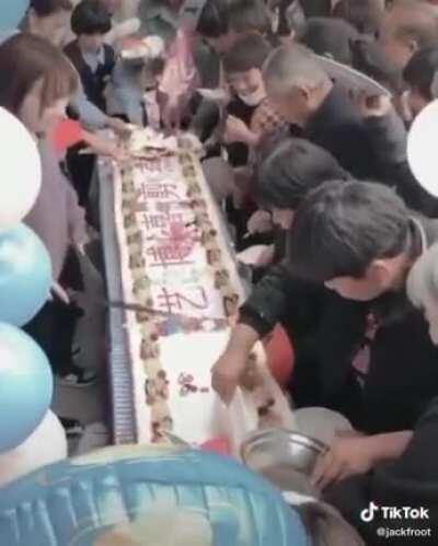 Chinese wedding guests