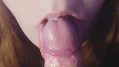 Making my knees buckle [OC]