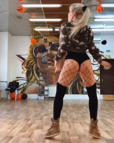 Haven’t seen this one on here yet. Still one of my favorites.