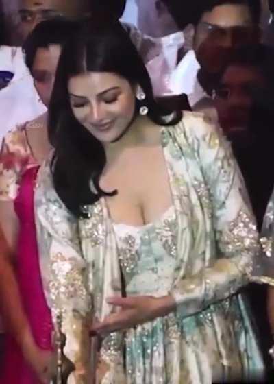 Desi MILF Cow Kajal Agarwal with her Hung Huge Milking Udders and Massive Cleavage.