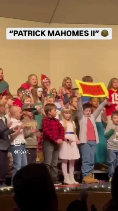 mahomes saves christ mas