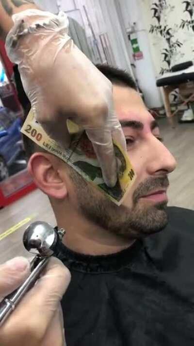 Barba se face cu bani