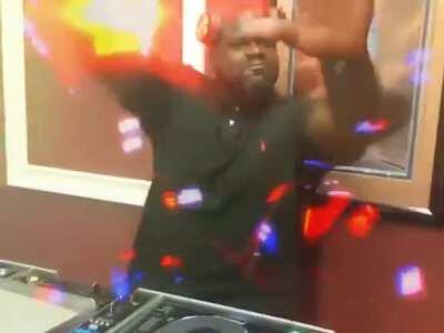 When the DJ starts playing some ASIA Records tracks