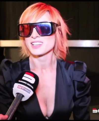 Showing off that cleavage