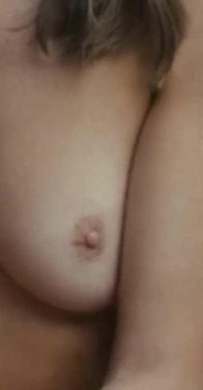 Alison Brie nude in Somebody i use to know (Slo-Mo & zoomed at her boobs)