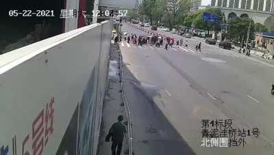 请诺亚，把你的船带到中国吧！