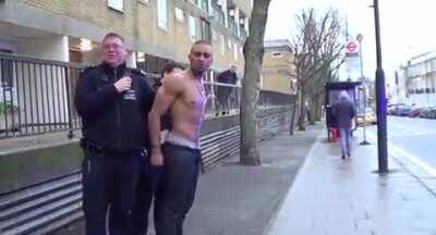 Imagens inéditas do tio Oriloki sendo detido pelos PM.