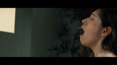 Stretching out her tight pussy - Pearl