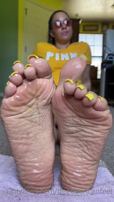 Oily Soles Ignore ! 😈😈😈😈