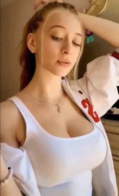 Sophia Diamond is so fucking stacked