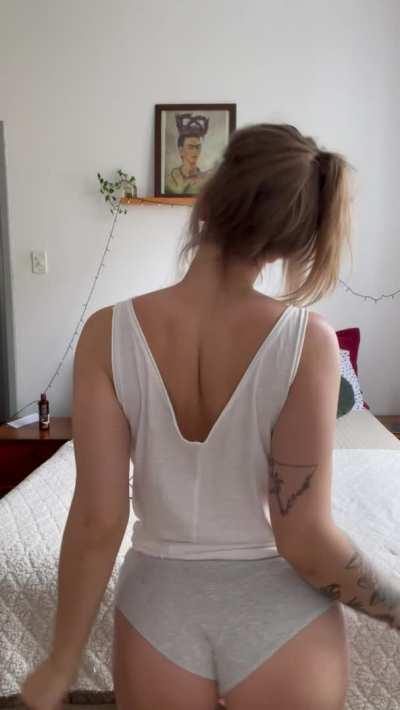 Celebrate Friday and dance with me!