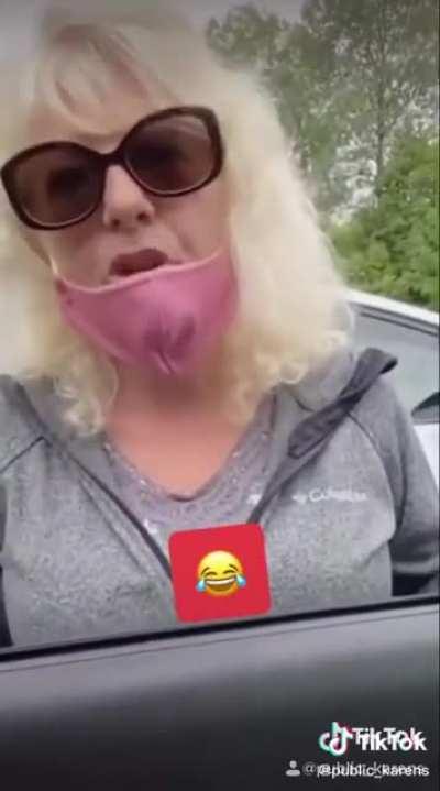 Lhes apresento a Karen reversa (o vídeo em si já está cortado não fui eu que tirei o final)