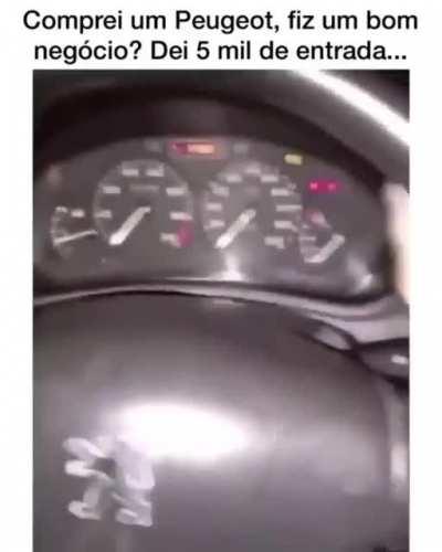 Passo longe de peugeot, carro pega fogo na água '-'