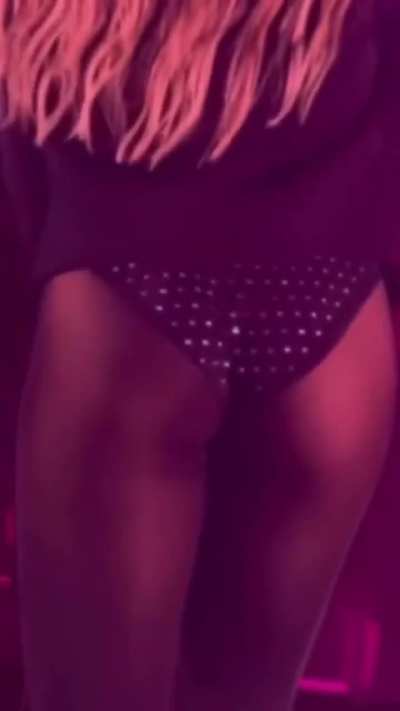 Her best concert outfit