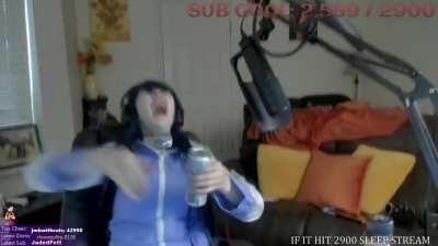 HMC while i stab my White Claw