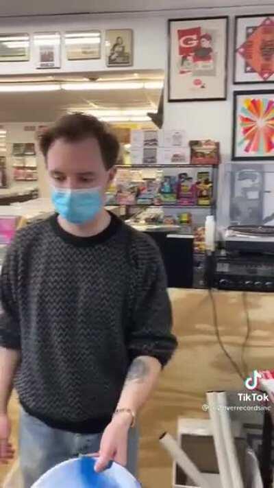 How to unwarp a vinyl