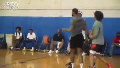 Pascal clamps PG 1 on 1